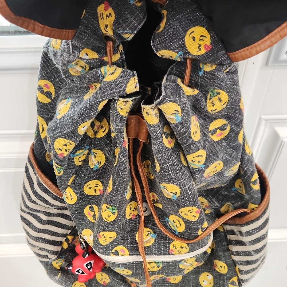 Emoji Striped Backpack - Picture 3 of 11